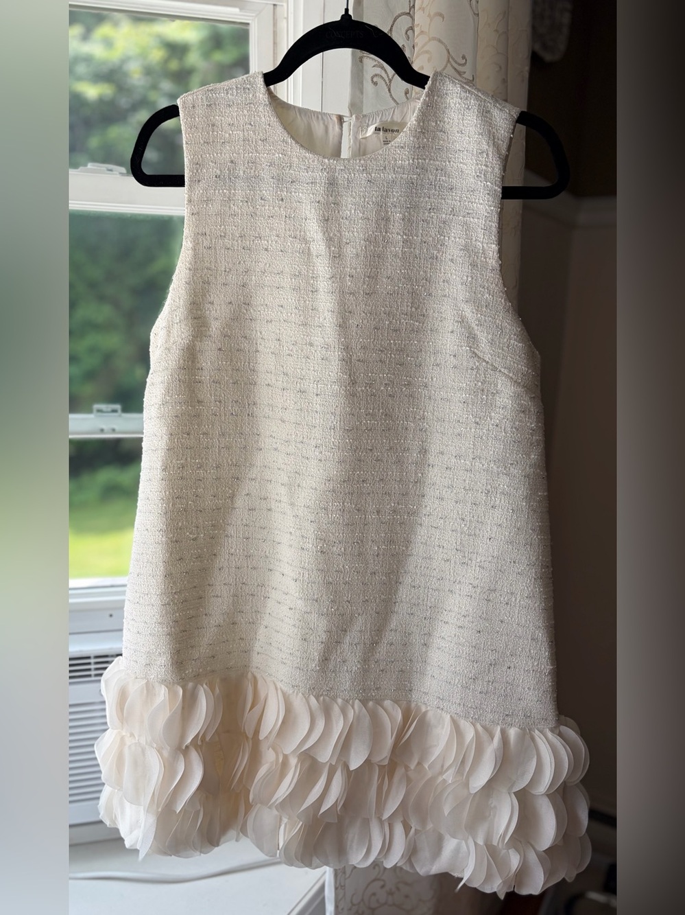 Lalavon “The Tweed Dress” Sleeveless Ivory Mini Shift Dress 3D Petal Hem Sz L - Picture 2 of 7